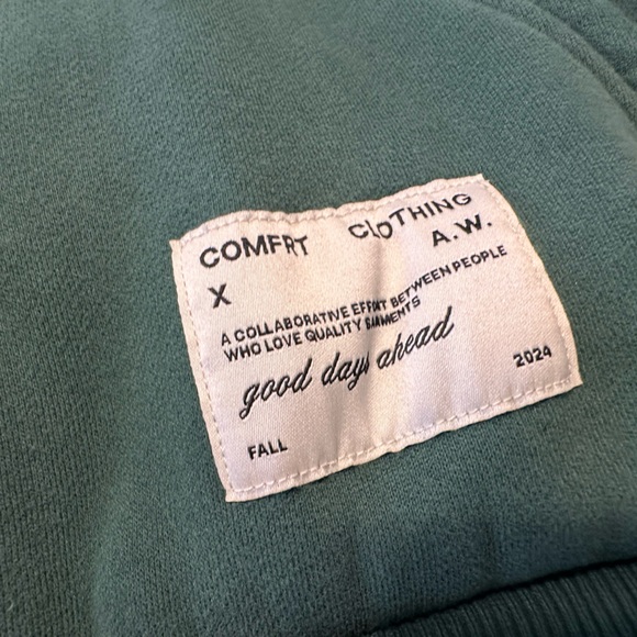 Green comfrt hoodie - Picture 4 of 5